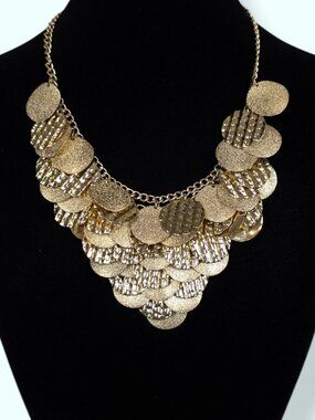 (2/$20) Gold Tone Circle Cluster Bib Necklace
